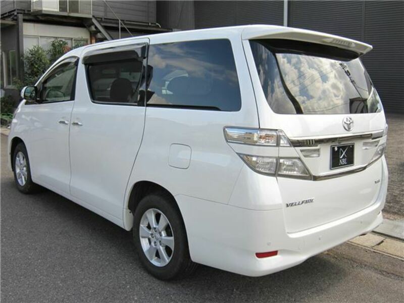 VELLFIRE-6