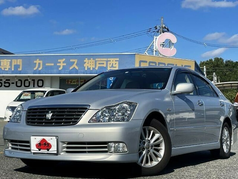 TOYOTA　CROWN