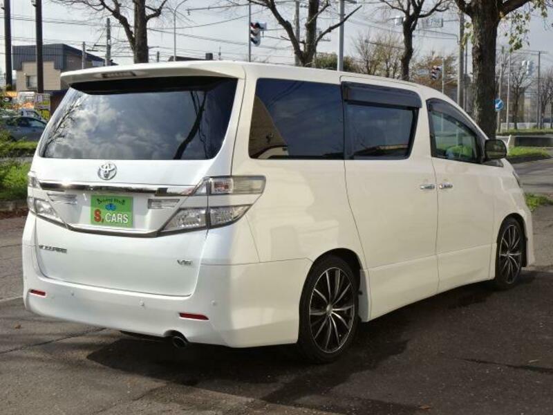 VELLFIRE-15