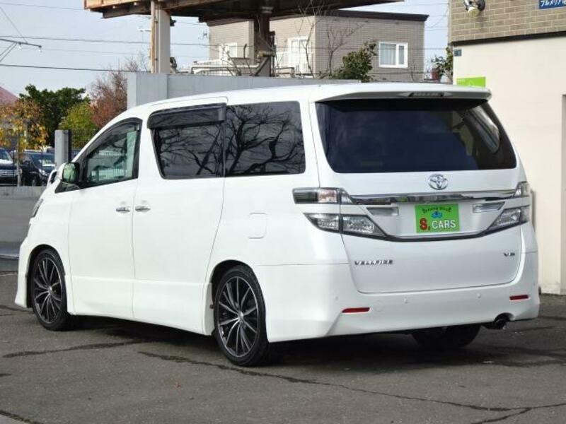 VELLFIRE-11