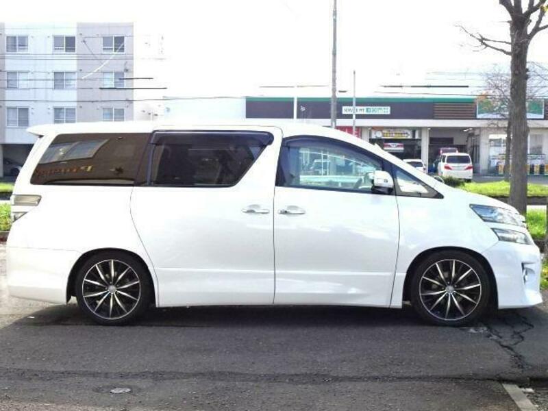 VELLFIRE-16