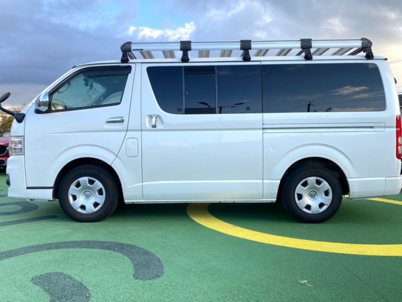 HIACE VAN-11