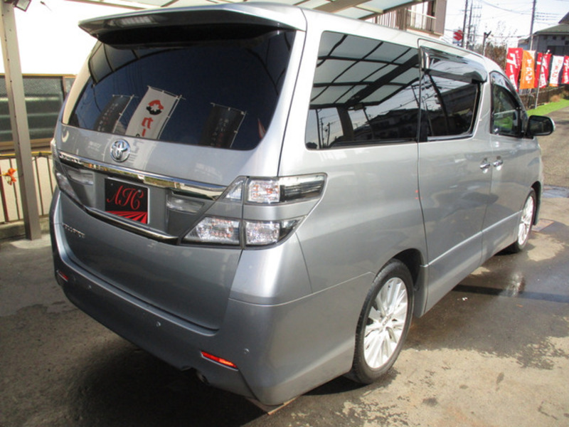 VELLFIRE-1