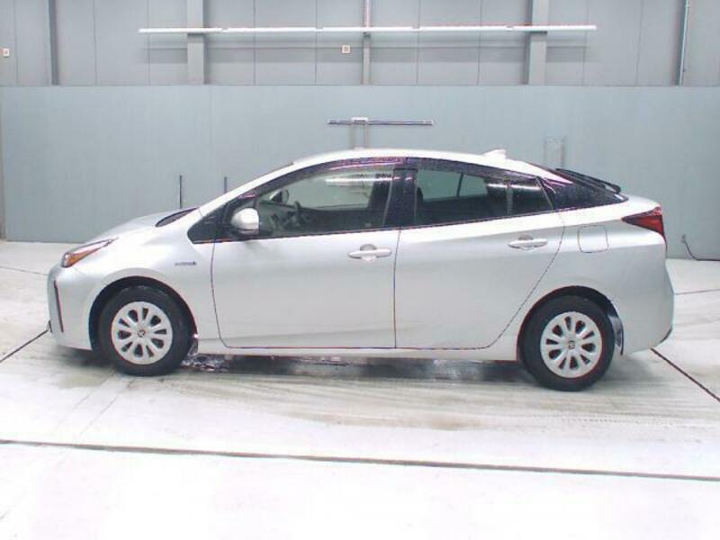 PRIUS-4