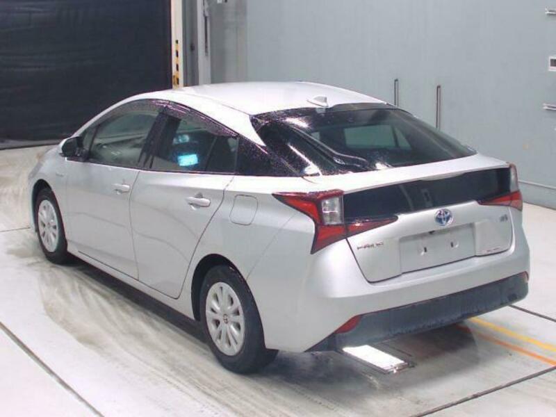 PRIUS-6