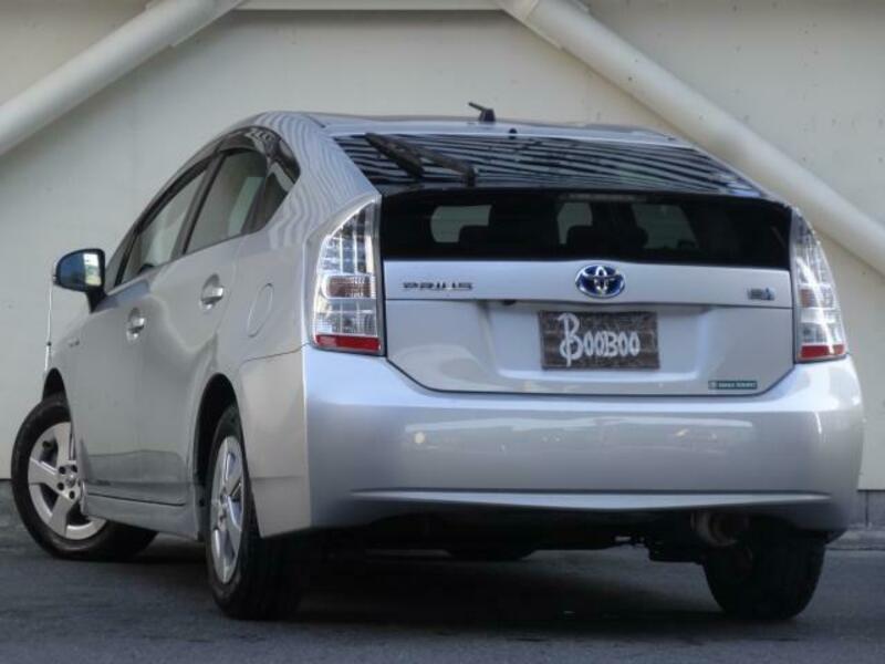 PRIUS-4