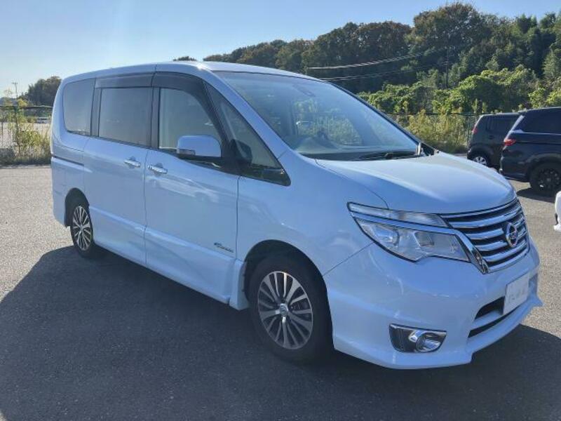 NISSAN　SERENA