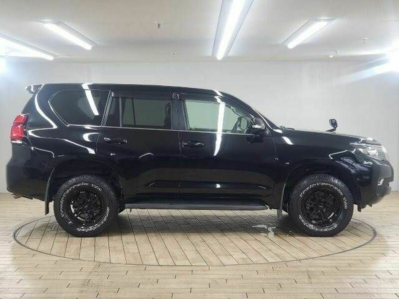 LAND CRUISER PRADO-13