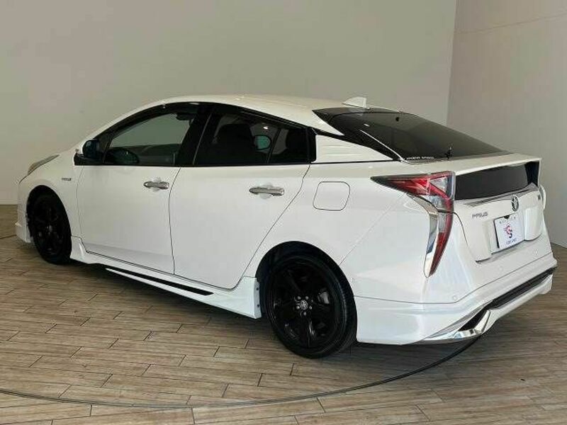 PRIUS-14