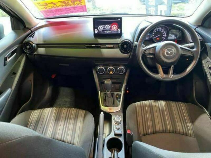 MAZDA2-4