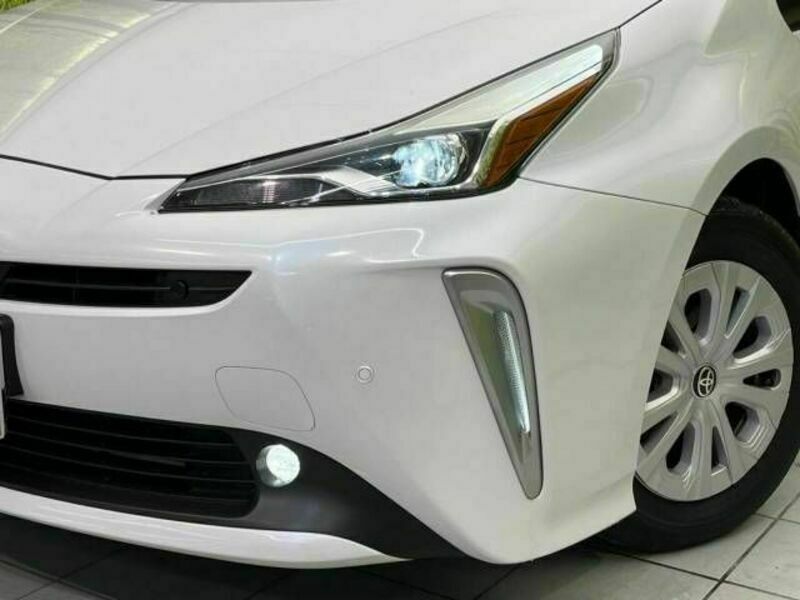 PRIUS-12