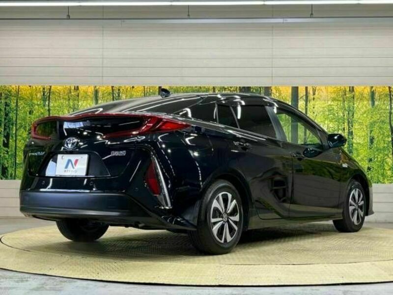 PRIUS PHV-17