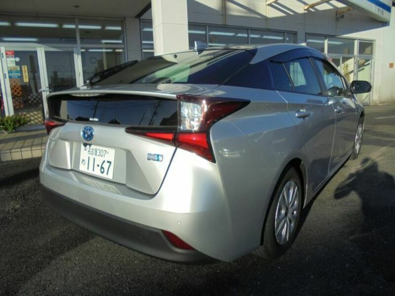 PRIUS-3