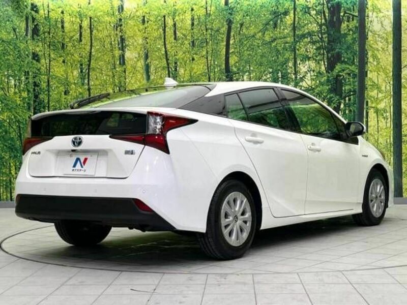 PRIUS-17