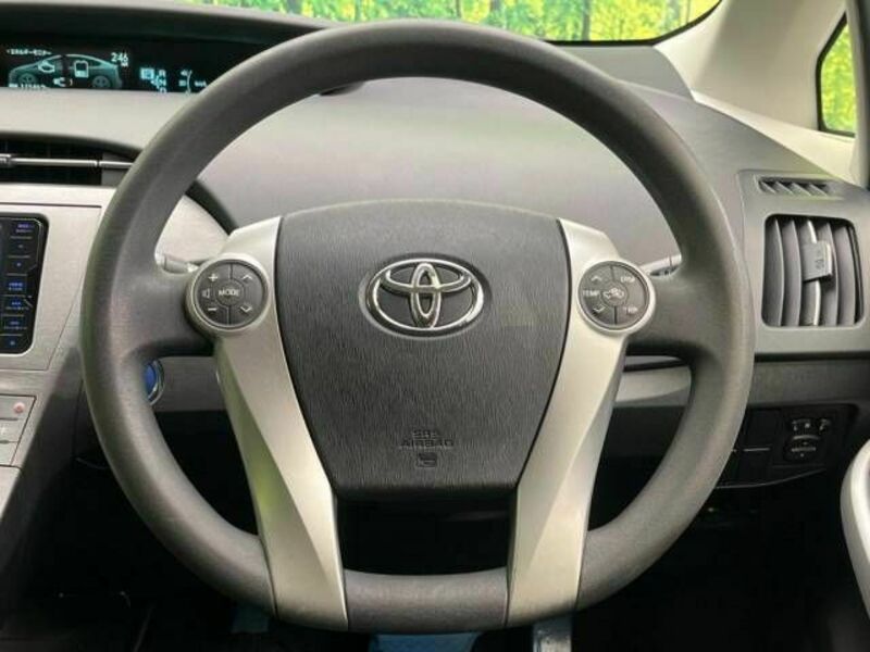 PRIUS-11