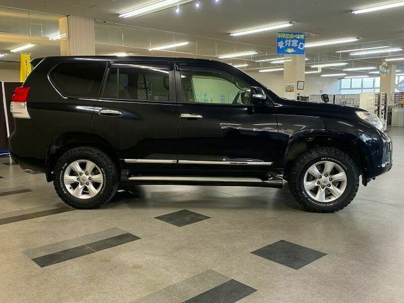 LAND CRUISER PRADO-16