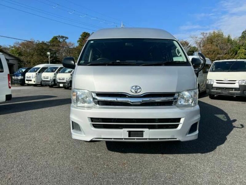 HIACE VAN-1