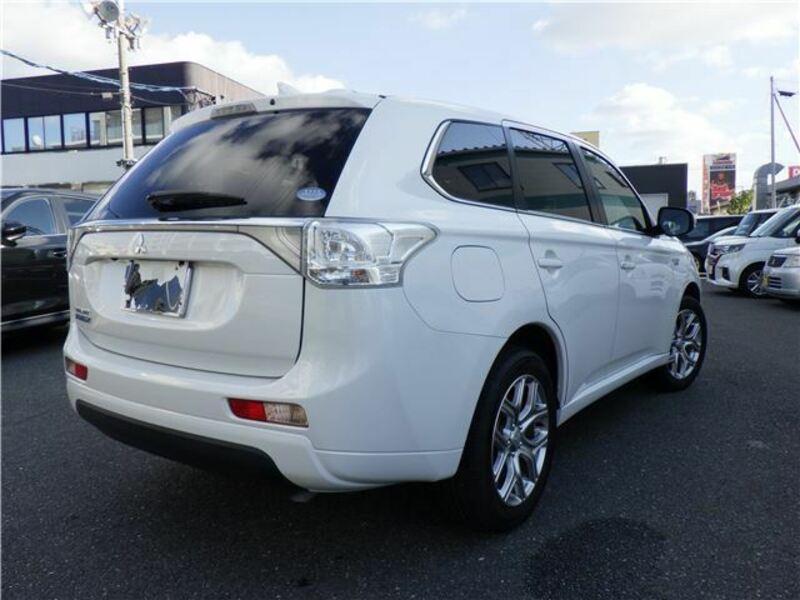 OUTLANDER PHEV-3