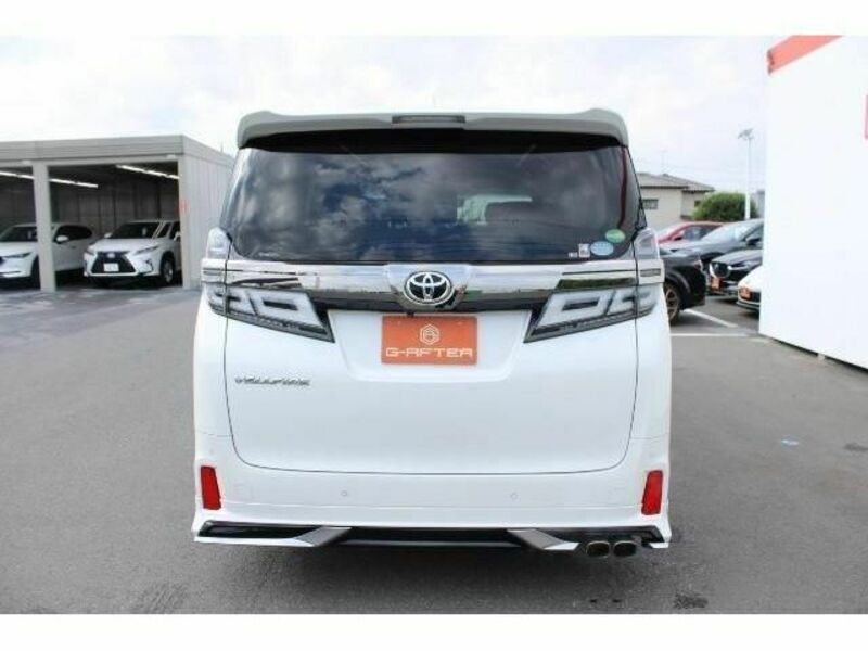 VELLFIRE-8