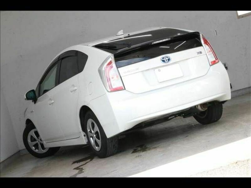 PRIUS-10