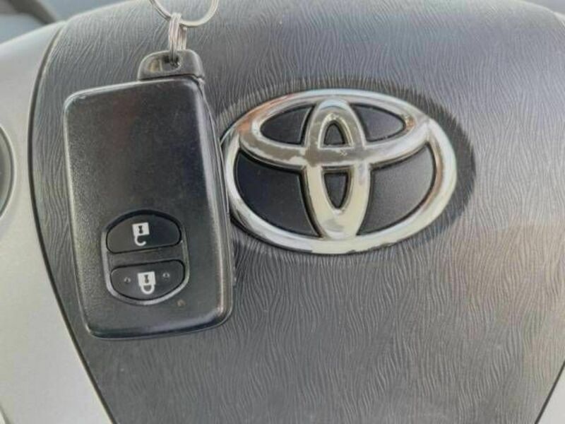 PRIUS-5