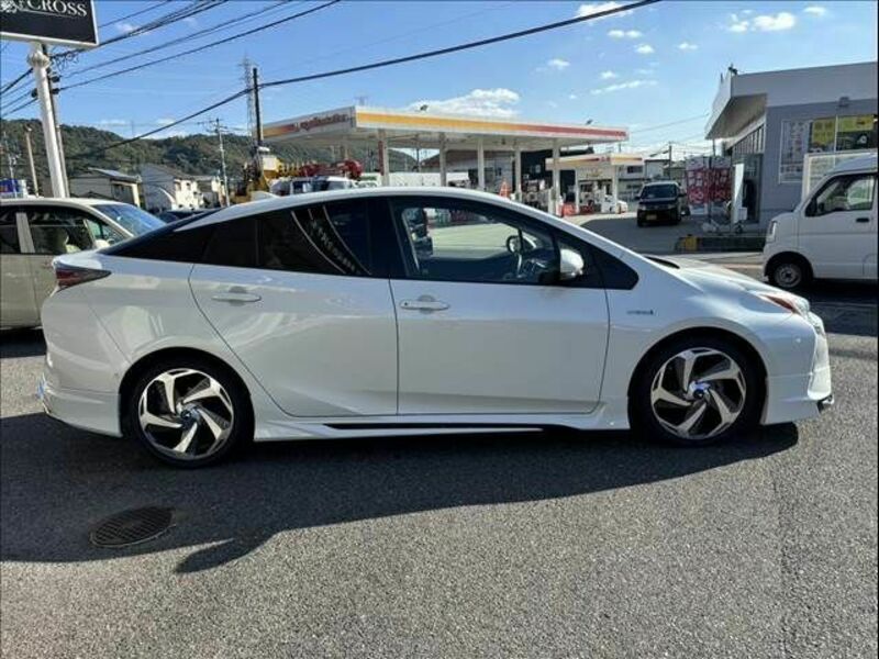 PRIUS-3