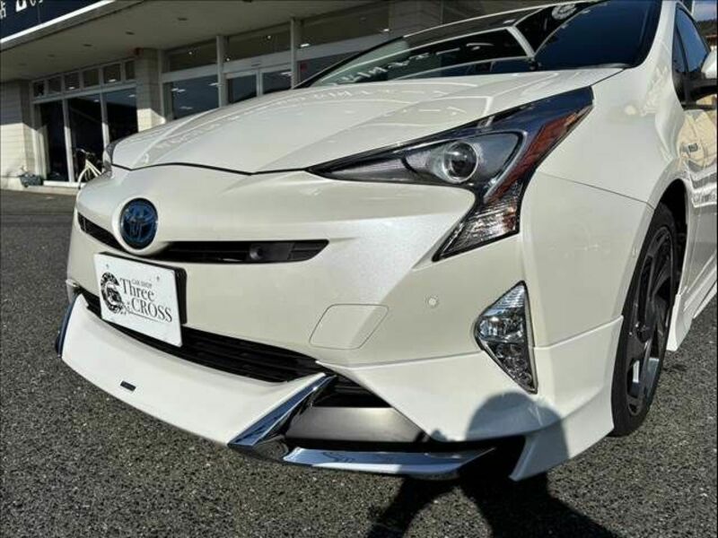 PRIUS-8