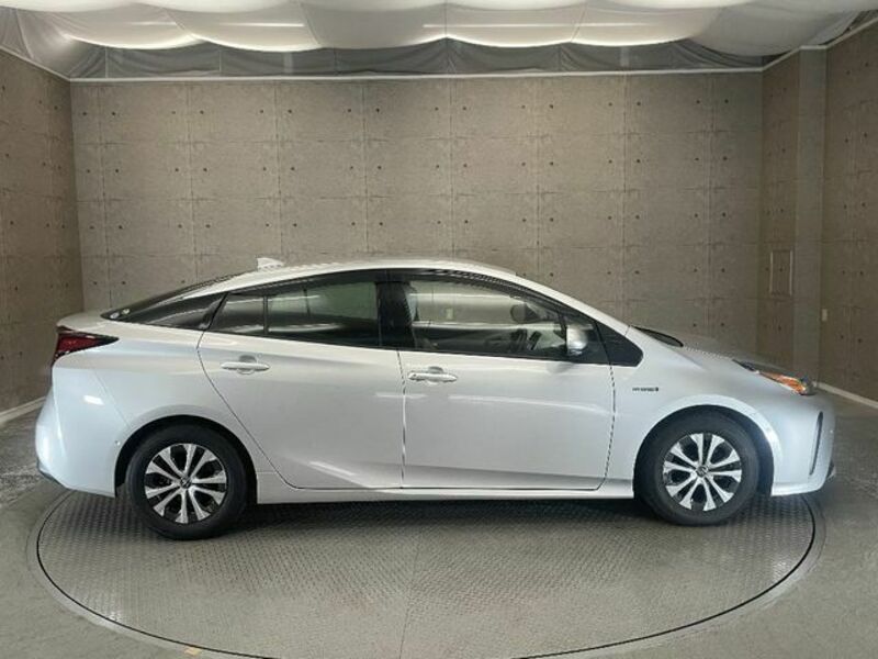 PRIUS-6