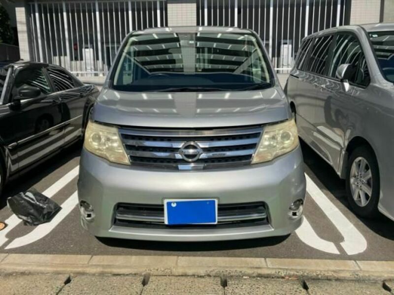 NISSAN　SERENA