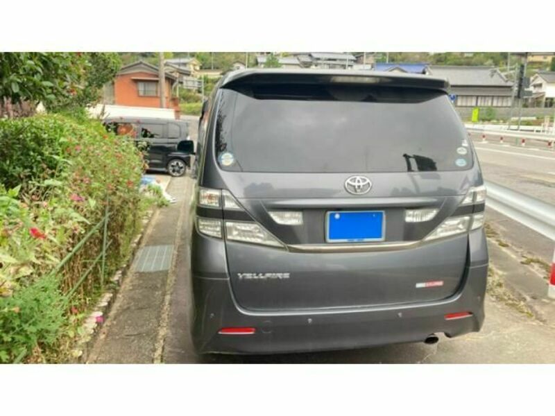 VELLFIRE-6