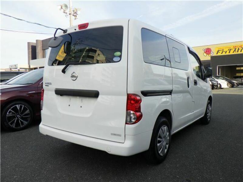 NV200 VANETTE-3