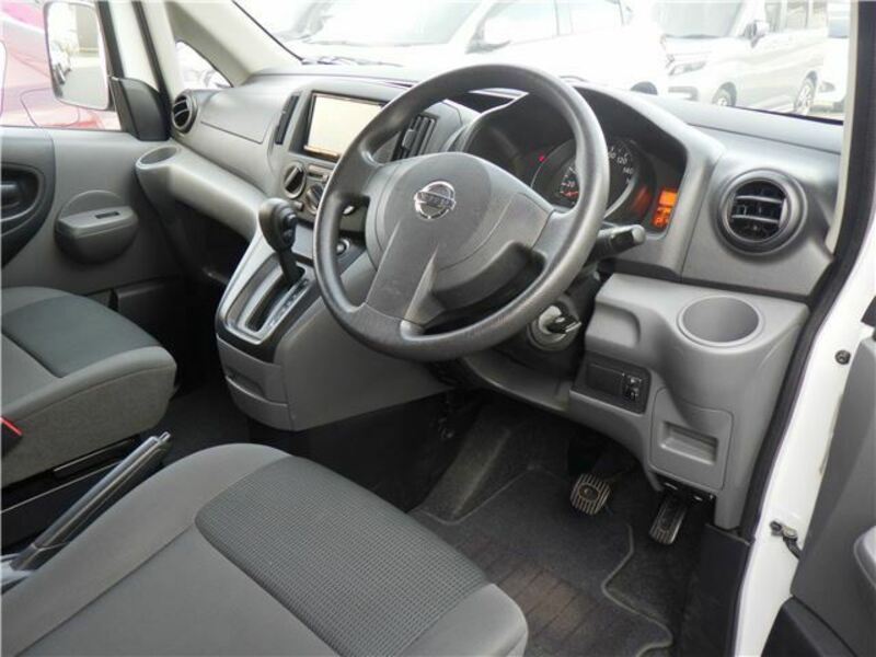 NV200 VANETTE-4