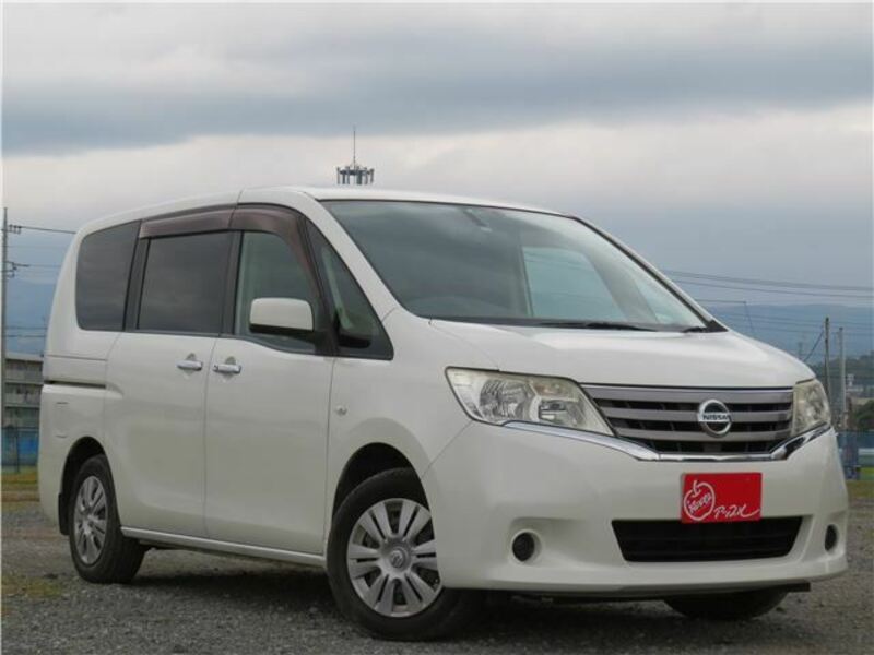 NISSAN　SERENA