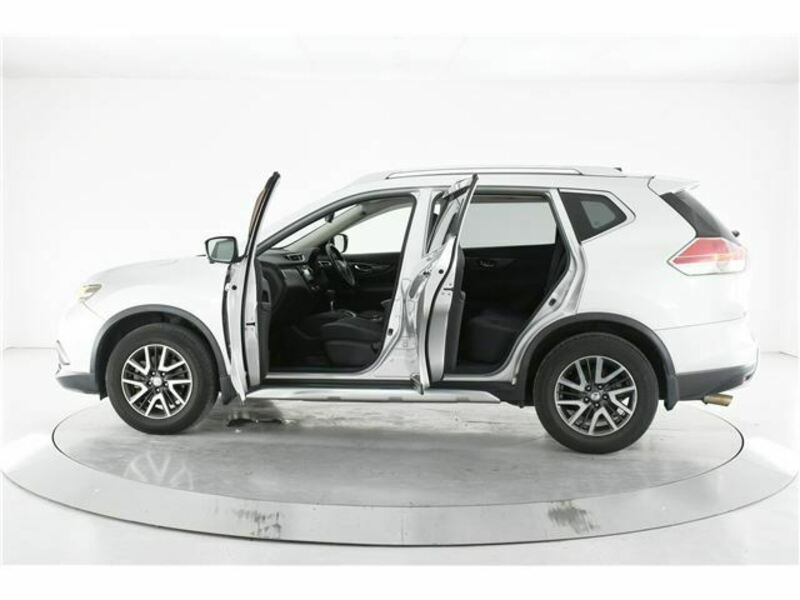 X-TRAIL-7