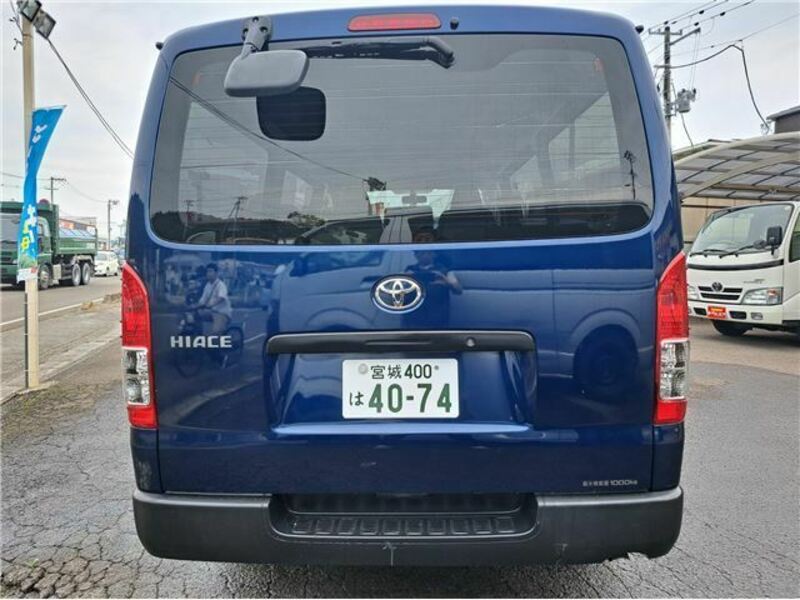 HIACE VAN-1