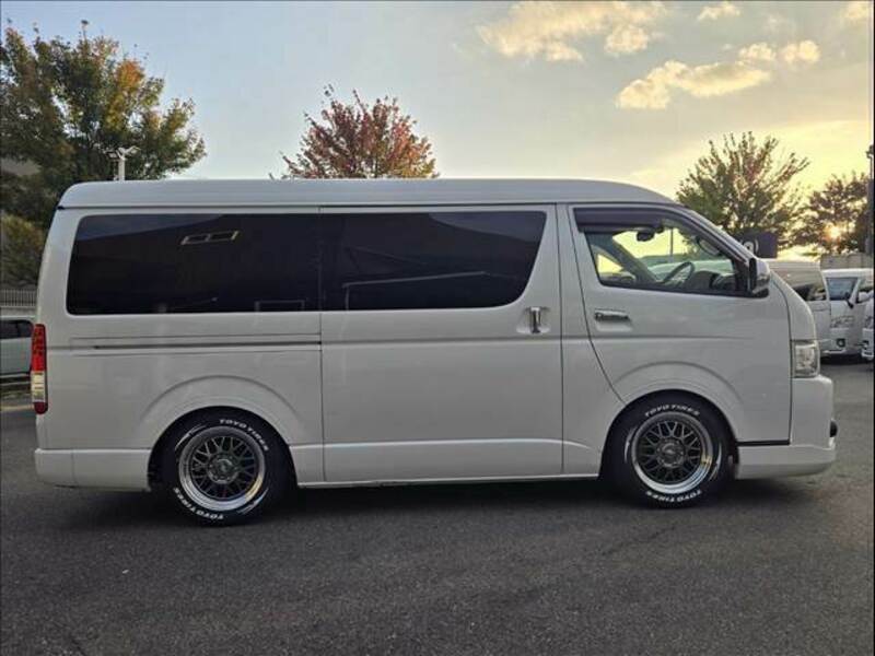 HIACE VAN-7