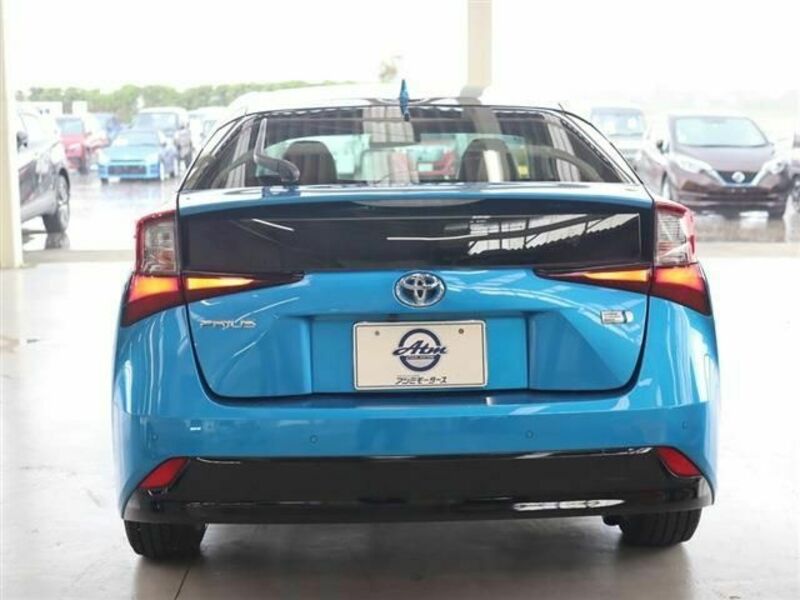 PRIUS-21