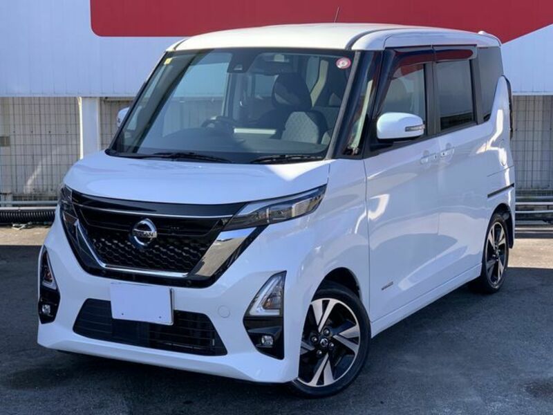 NISSAN　ROOX