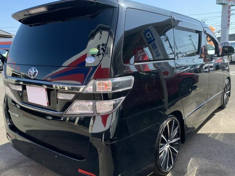 VELLFIRE-18