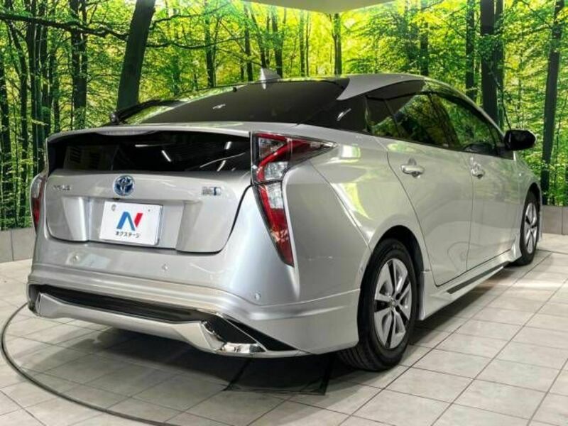 PRIUS-17