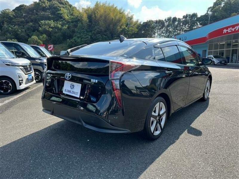 PRIUS-10