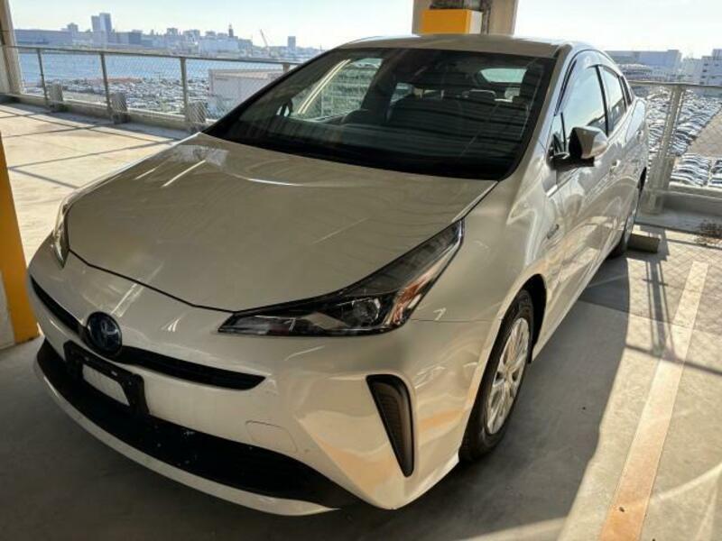 TOYOTA　PRIUS