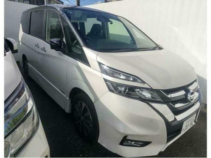 NISSAN　SERENA