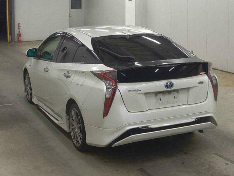 PRIUS-1