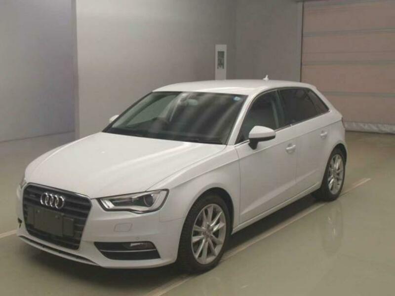 AUDI　A3