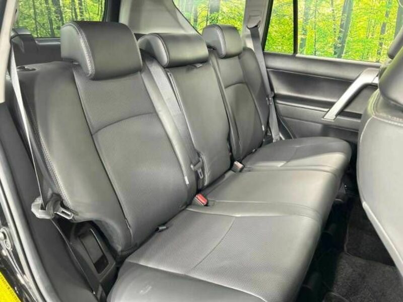 LAND CRUISER PRADO-9
