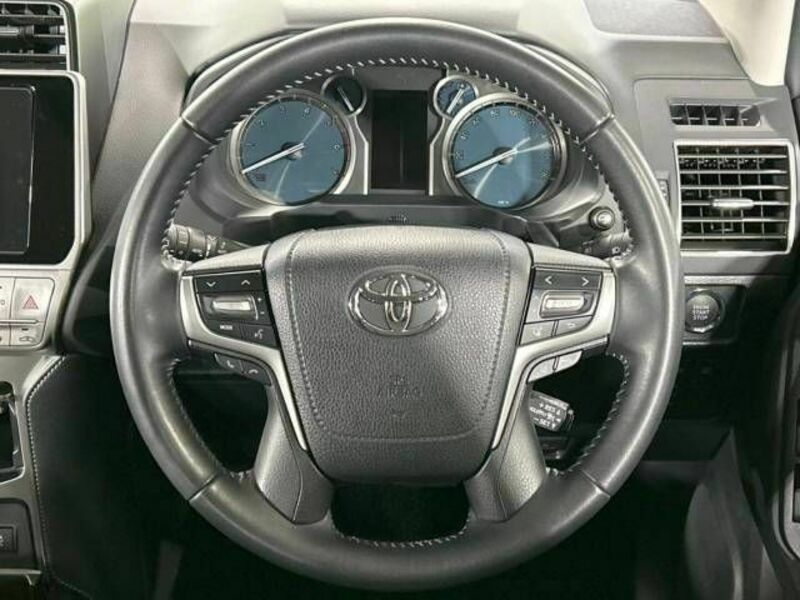 LAND CRUISER PRADO-11