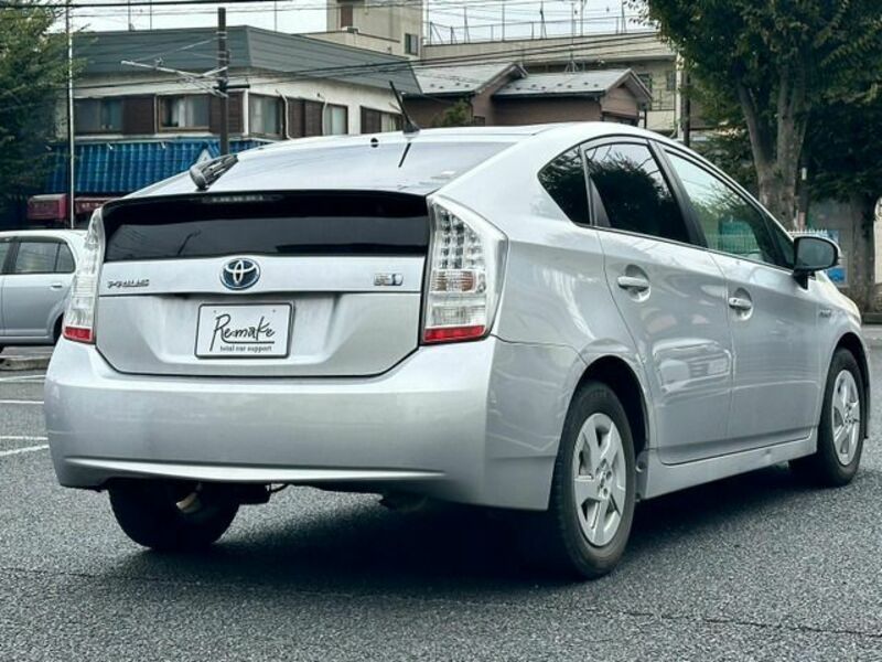 PRIUS-3