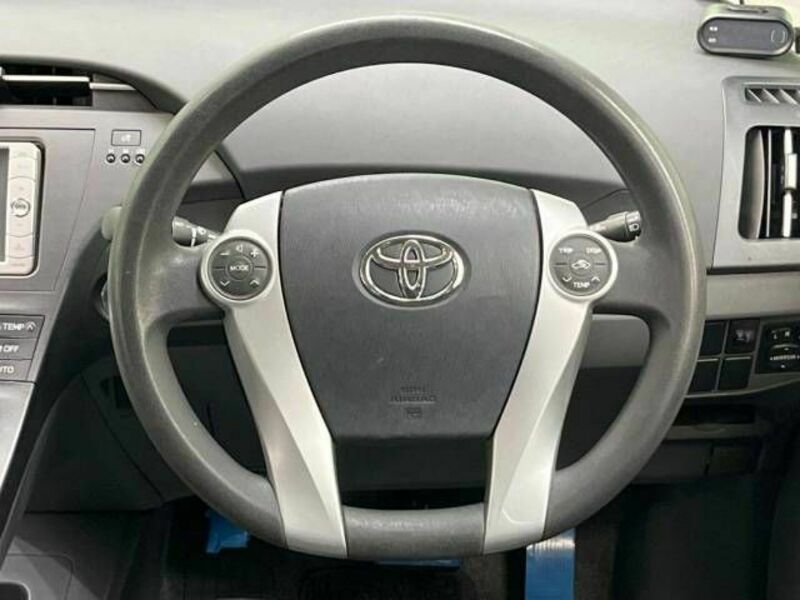 PRIUS-9