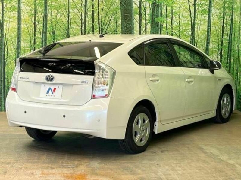 PRIUS-16